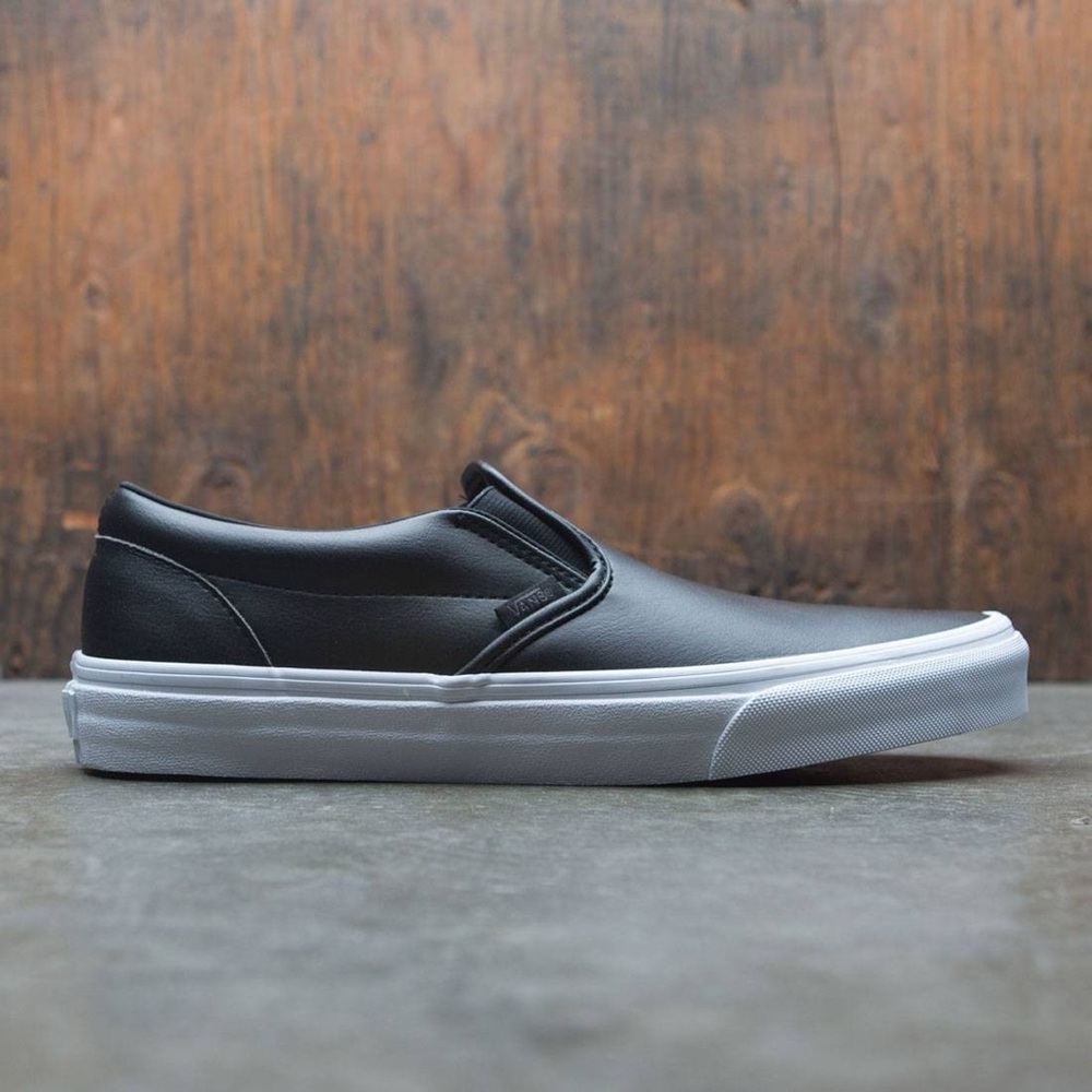 Vans Black Leather 5.5